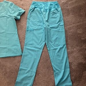 Set of Dickie’s EDS Essentials size small scrubs